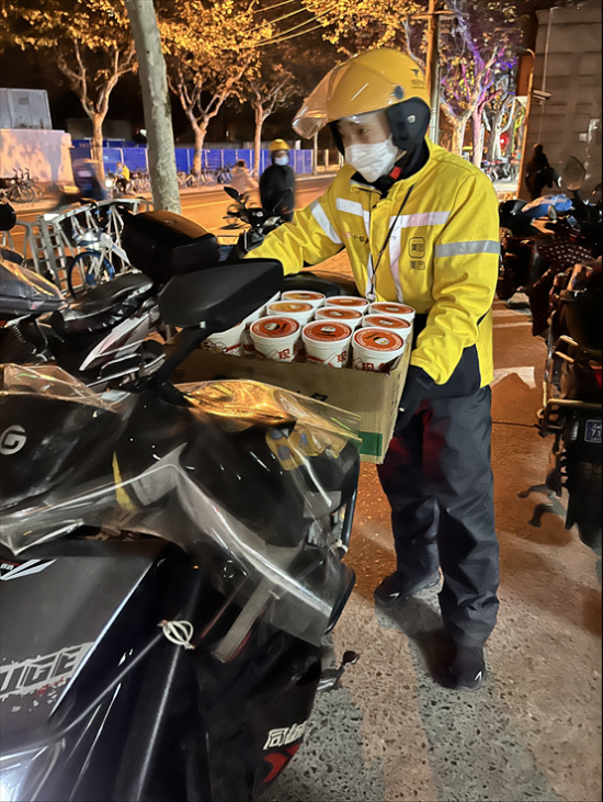 腊八日销超30万单，三米粥铺助力加盟商实现创业梦！