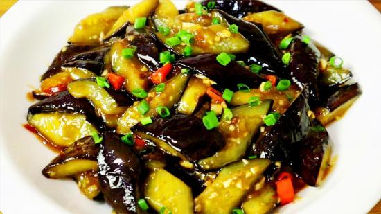 如何炒茄子才能不发黑不吸油？