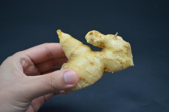 姜如何在冰箱里保存才能保持新鲜度呢？
