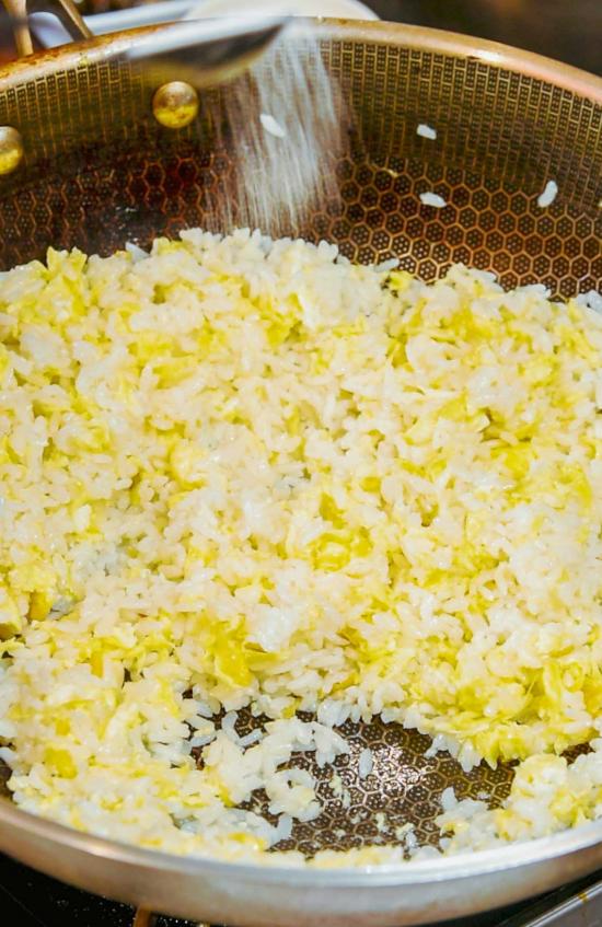 蛋炒饭简单做法全过程（色香味俱全）
