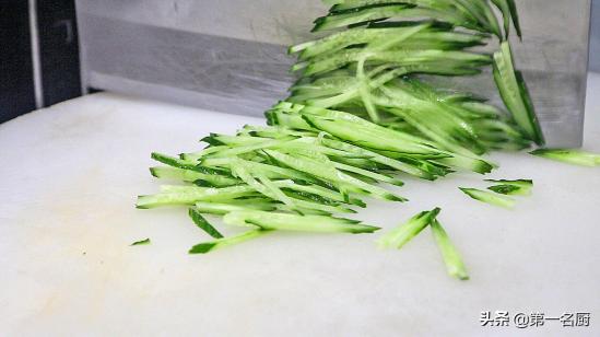 关于黄瓜拉皮的做法所需食材步骤