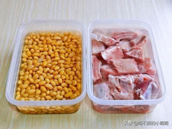 黄豆排骨的做法所需食材步骤（好吃到添盘）