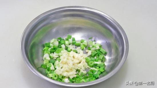 如何做出美味的油泼面？