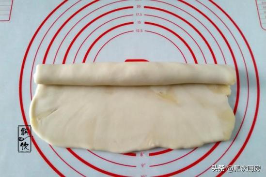 老婆饼怎么做又软又酥蛋黄酥怎么做呢 ？