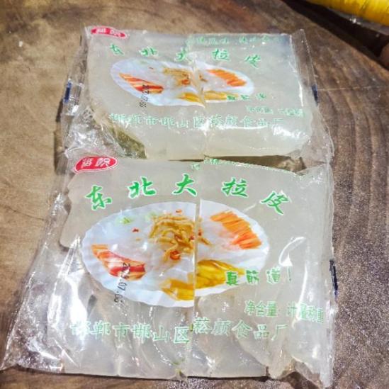 关于鸡丝拉皮的做法所需食材步骤