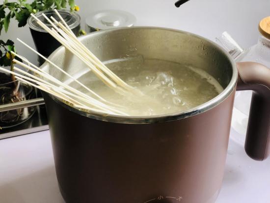 关于鸡汤面的做法所需食材步骤