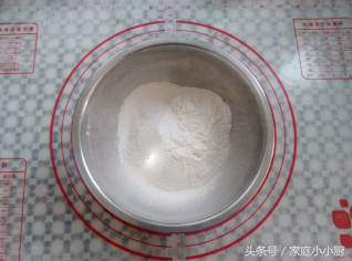 关于紫菜肉松蛋卷所需食材步骤