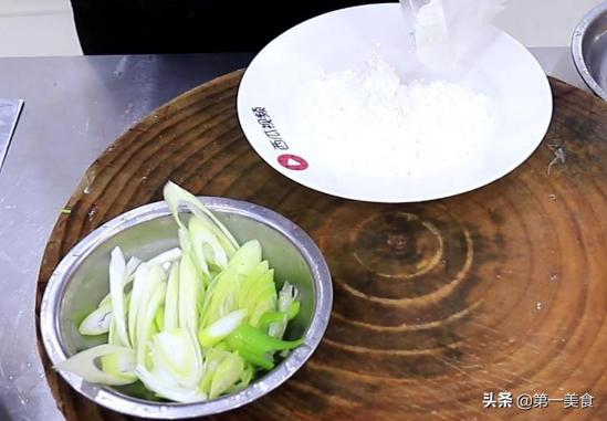 关于孜然肉片的做法所需食材步骤