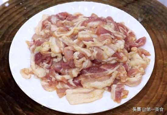 关于孜然肉片的做法所需食材步骤