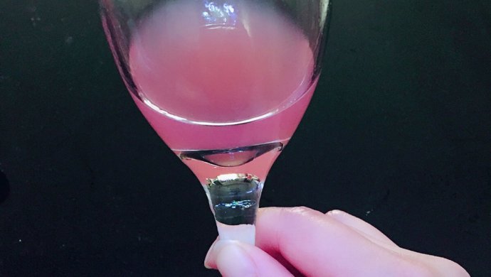 关于如何做葡萄酒所需食材步骤