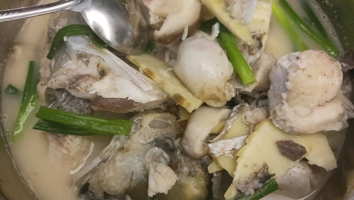 关于清炖鱼汤的做法所需食材步骤