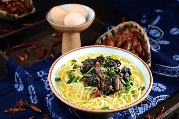 呱呱土鸡米线加盟产品图片