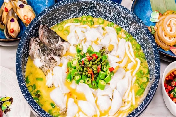 渝乐风花花椒椒与酸菜小鱼加盟产品图片