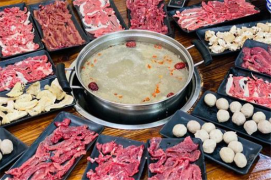吹牛牛老火锅加盟产品图片