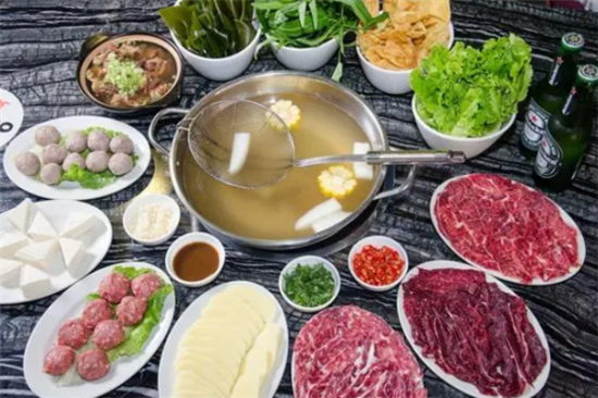 吹牛牛老火锅加盟产品图片