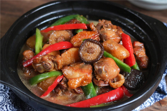 三轩黄焖鸡米饭加盟产品图片