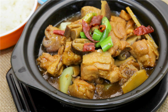 王掌柜黄焖鸡米饭加盟产品图片