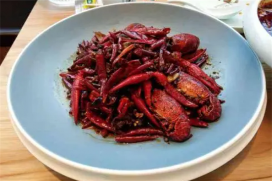 三椒百味麻辣小龙虾加盟