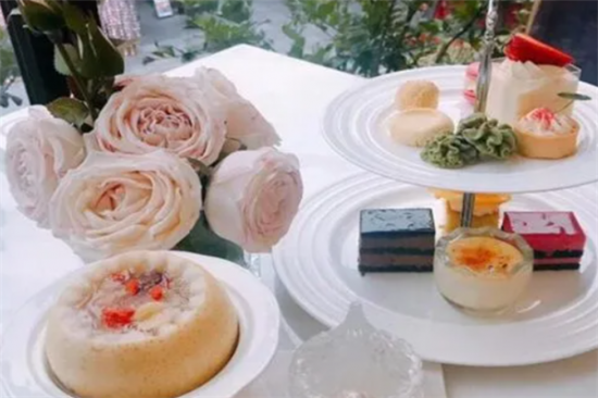 洛媛燕窝体验店加盟