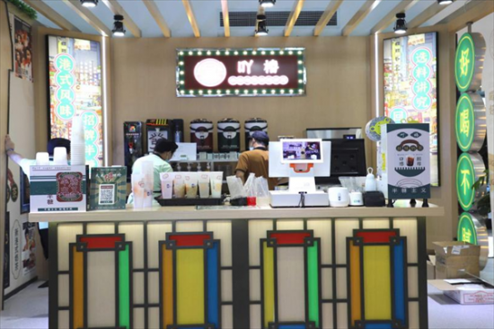 吖椿奶茶加盟