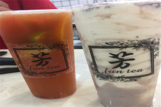芳茶沫奶茶店加盟