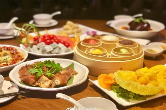 石记港式茶餐厅加盟