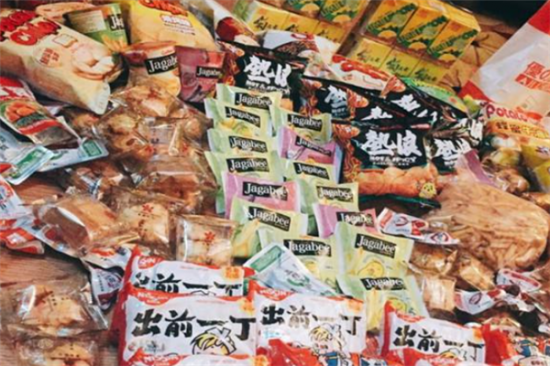 吃货城零食加盟