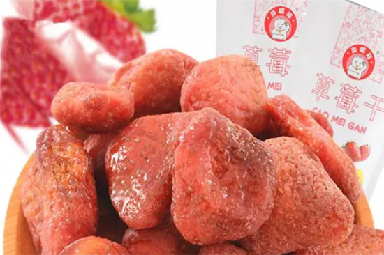 甜嘴猫特价零食加盟