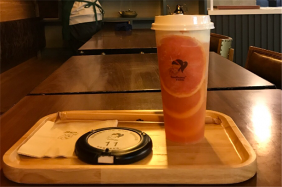 凉先绅奶茶加盟