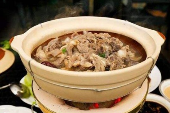 鸡域炭火鸡煲加盟产品图片