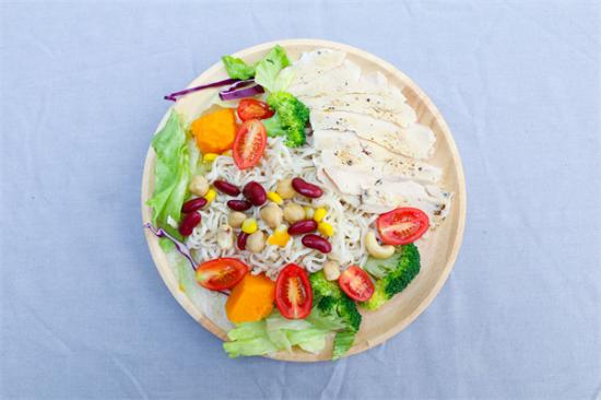 盐绿轻食沙拉加盟