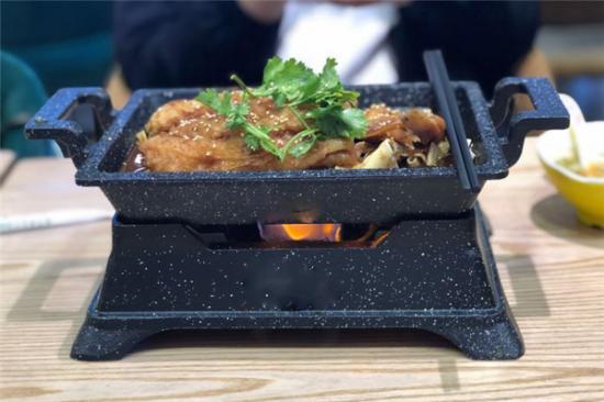 雅佳川菜干锅烤鱼加盟产品图片