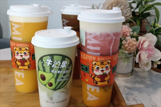 小肥清奶茶加盟
