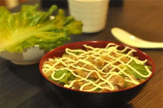 幸福的炸鸡沙拉饭加盟